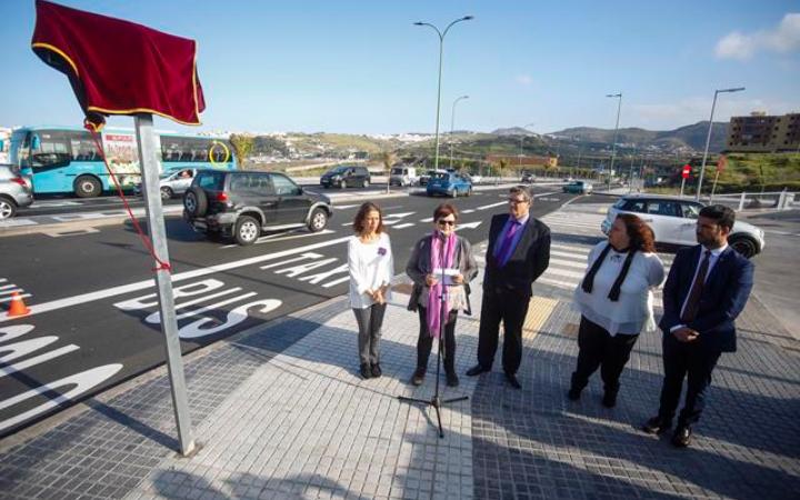 180309-El-Ayuntamiento-dedica-una-calle-a-la-celebracion-del-8-de-marzo